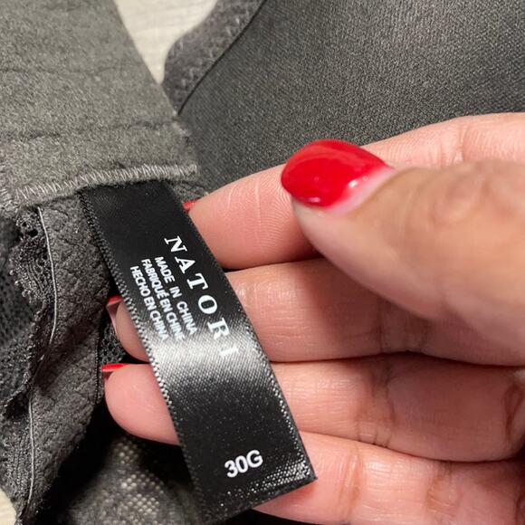 Natori Gray Color Cross back Lace Trimmed Bra - Picture 5 of 8